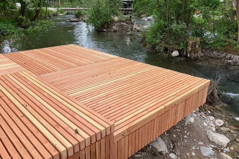 Idyllische Sitzgelegenheit direkt an der Sure