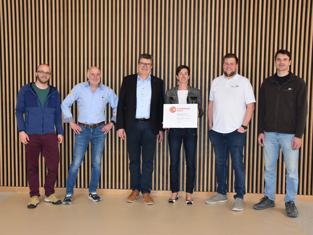 Herzlichen Glückwunsch - Campus Sursee ausgezeichnet mit dem Label Schweizer Holz