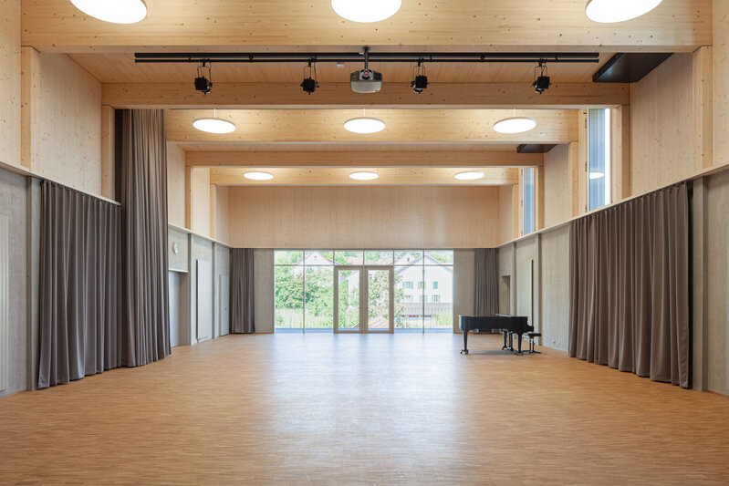 Neubau Schulhaus Fassade in Schinznach Dorf